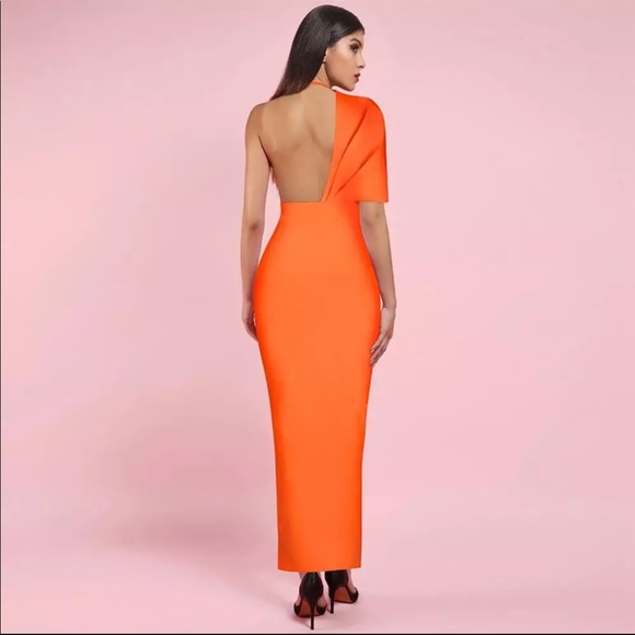 Bandage V-neck Backless Dress - Picture 4 of 4